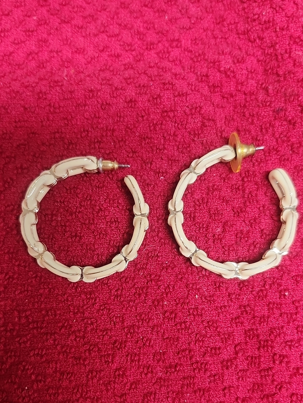 Dyrberg Kern Cream  Gold Hoop Earrings - Classic Chain-Link Style